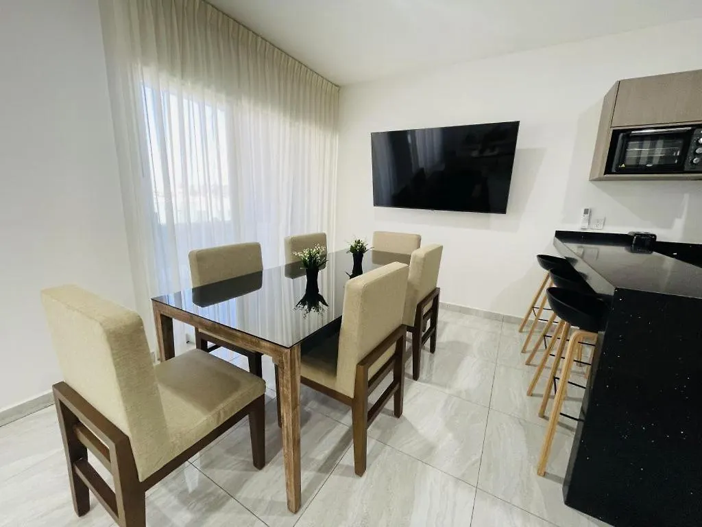 Marina Cerritos: Rooftop Pools Near Beach Масатлан Апартаменты